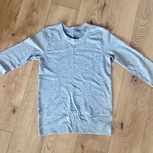 Lululemon long sleeve relaxed fit gray swiftly tech top, size 4, gently used